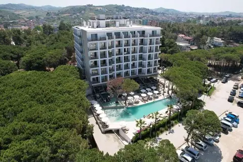 Fllad Resort Spa Durres in Golem