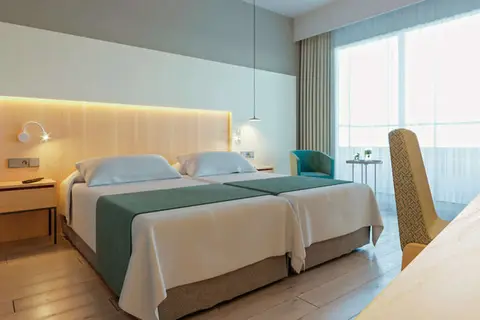Universal Hotel Cabo Blanco in Colònia de Sant Jordi — foto 28