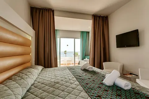 Leonardo Cypria Bay in Geroskipou — foto 26
