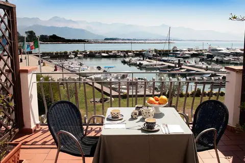 Hotel Sette Archi in Bocca di Magra — foto 10