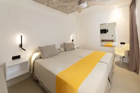 Hotel Oasis Plaza in Benidorm — foto 12