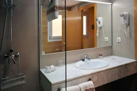 Aparthotel Bertran in Barcelona — foto 16