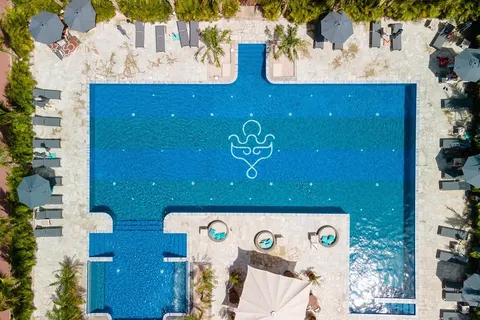Delfins Beach Resort Bonaire Tapestry by Hilton foto 5