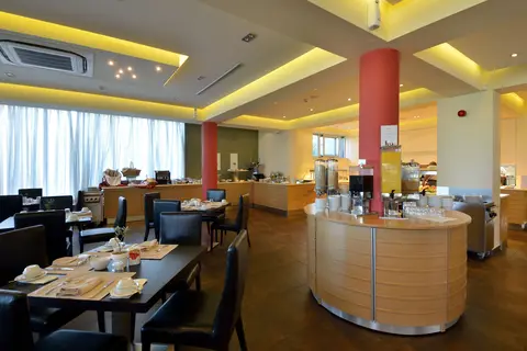 Royal Paradise Beach Resort & Spa in Ποτός — foto 16