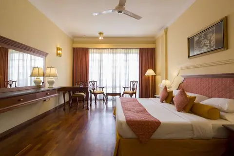 Mahaweli Reach Hotel in Katugasthota — foto 3