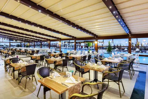 Merit Park Hotel & Casino in Karaoğlanoğlu Caddesi, Girne — foto 11