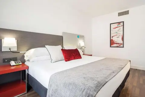 Hotel Ilunion Suites Madrid in Madrid — foto 11