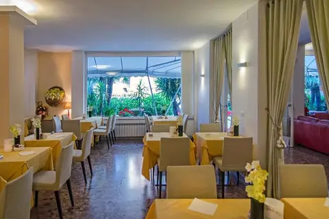 Hotel Scandinavia in Massa — foto 4