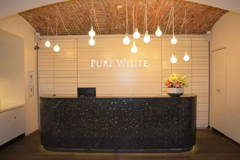 Pure White in Praag, foto 8