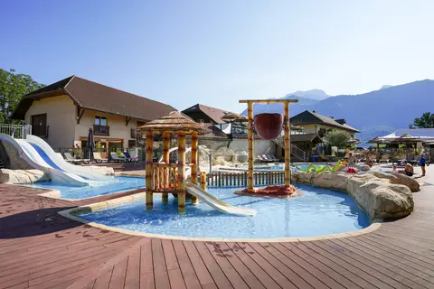 L Ideal in Lathuile — foto 2