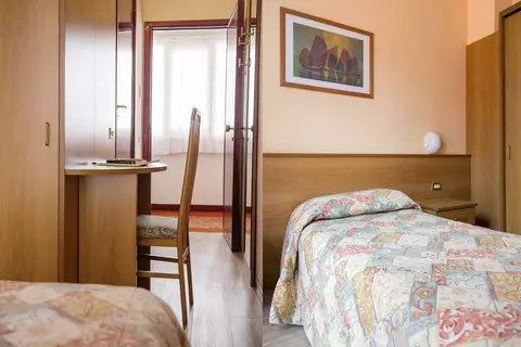 Hotel Aries in Lesa — foto 6