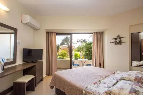 Casa Lyristis in Φαληράκι — foto 11