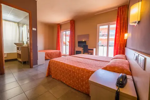 Tossa Beach Center in Tossa de Mar — foto 19
