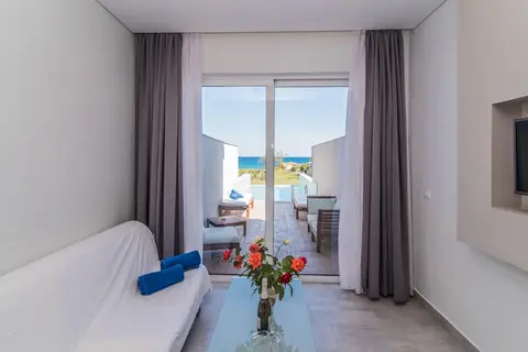 Belussi Beach Hotel & Suites in Kypseli, foto 18