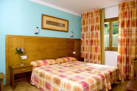 Beach Club Hotel in es Mercadal — foto 12