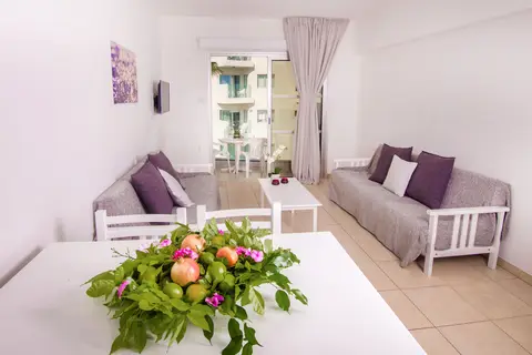 Alva Hotel Apartments in Παραλίμνι — foto 12