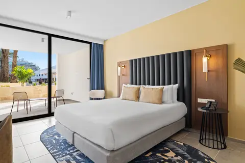 The Rif at Mangrove Beach Corendon Curacao All-Inclusive, Curio by Hilton in Willemstad — foto 18