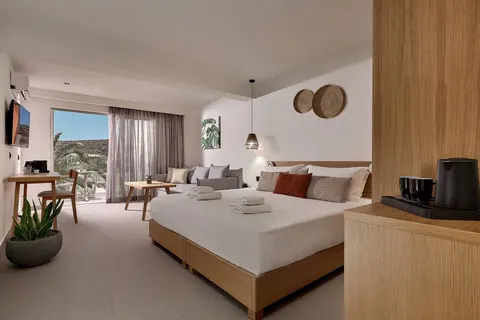 Enorme Santana Island in Vrachasi Municipal Unit — foto 13