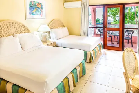 Barbados Beach Club in Maxwell — foto 2