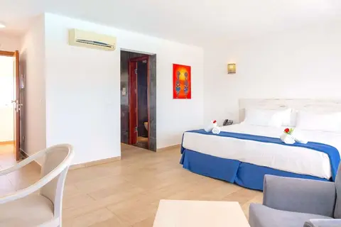 Hotel LIVVO Budha Beach in Santa Maria — foto 6