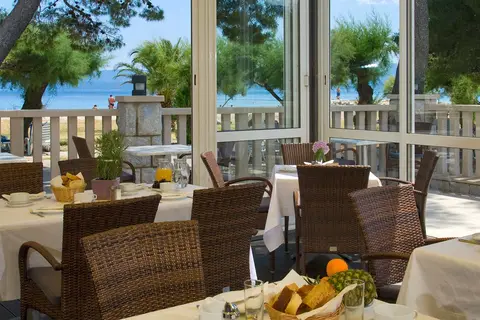 Hotel Plaža Omiš in Omis — foto 3
