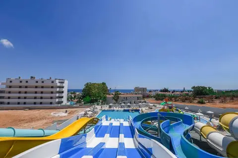 Narcissos Waterpark Resort in Παραλίμνι — foto 17