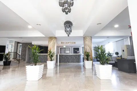 Vrissaki Hotel Apartments in Paralimni — foto 20
