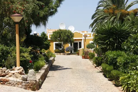 Montinho de Ouro in Lagos — foto 16