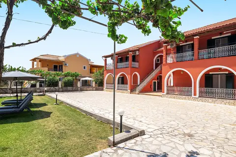 Studios And Apartments Niki in Αχαράβη — foto 12