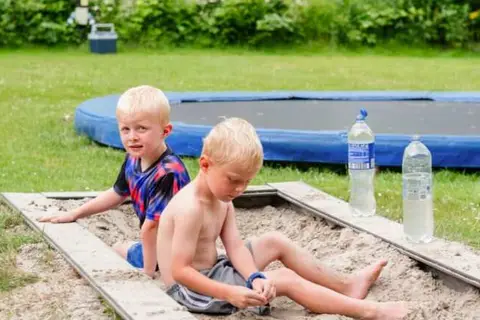 Vodatent Camping de Breede in Warffum — foto 9