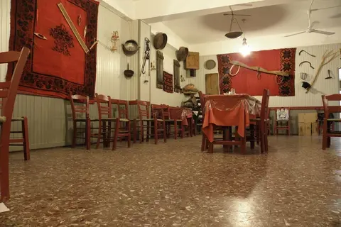 Megim Hotel in Παλαιόχωρα — foto 7