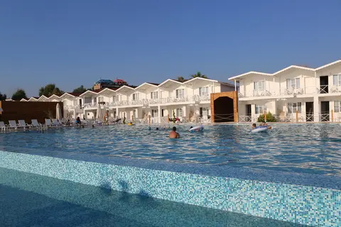 Risus Beach Resort Hotel in Kusadasi — foto 4