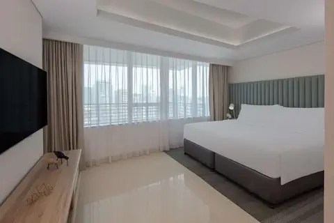 Staybridge Suites Dubai Internet City in Dubai — foto 4
