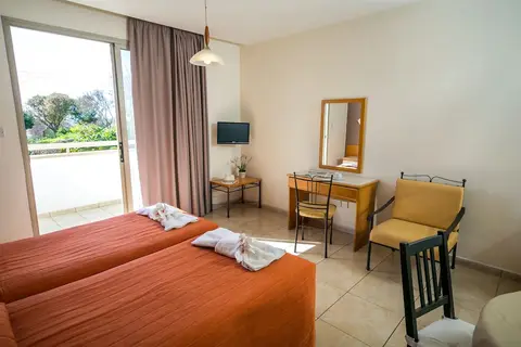 Crystallo Apartments in Paphos — foto 25
