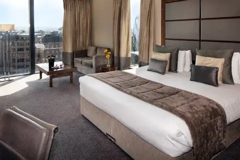 Leonardo Royal Hotel London Tower Bridge in Londen — foto 9