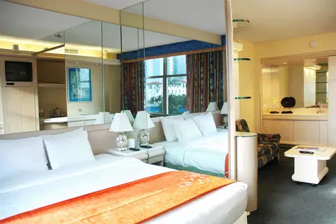 Newport Beachside Resort in Sunny Isles Beach — foto 2