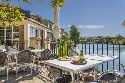 Pont Royal En Provence in Mallemort — foto 34