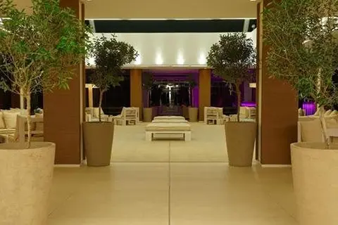 Capo Bay Hotel in Παραλίμνι — foto 24