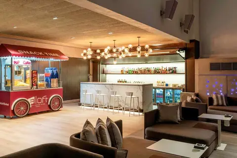 Aloft Dubai Creek in Dubai — foto 17