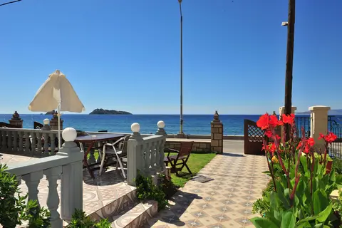 Toula Apartments & Studios in Πέτρα — foto 3