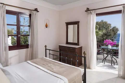 Veggera Hotel in Perissa Santorini — foto 11