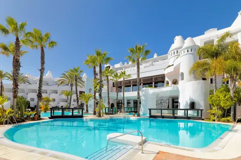 Hotel H10 Estepona Palace - logies & ontbijt in Estepona