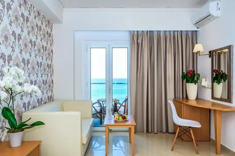 Themis Beach Hotel in Kokkini Chani, foto 15