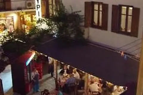 Mouria in Καλύβια — foto 20