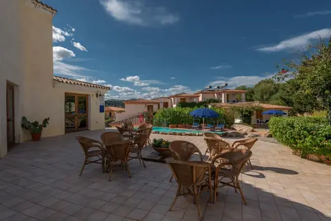 Appartementen Residence Bouganvillage in Tanaunella — foto 21
