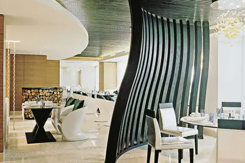 Sofitel Abu Dhabi Corniche in الدَّانَةْ — foto 23