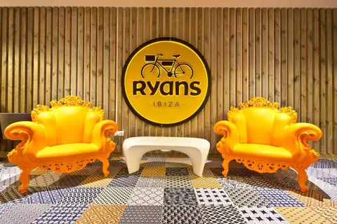 Ryans Ibiza Appartementen in Ibiza — foto 8