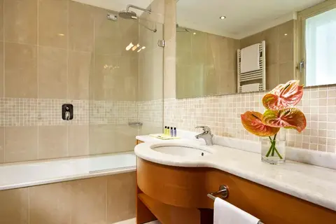 UNAHOTELS The One Milano in San Donato Milanese — foto 14