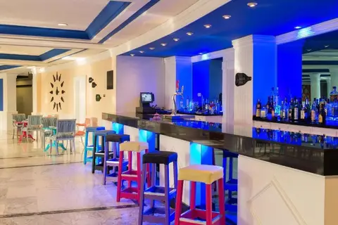 AZZ Merida Medea Hotel in Merida — foto 8