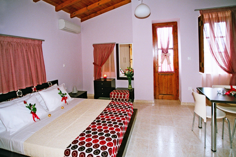 PIERIDES Suites & Studios foto 15